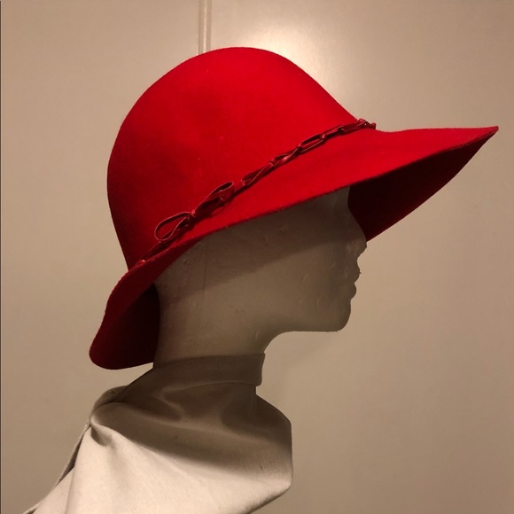 Wide brim Cloche Vintage circular design, clean-lined felt 100% Wool RED HAT - Picture 4 of 6